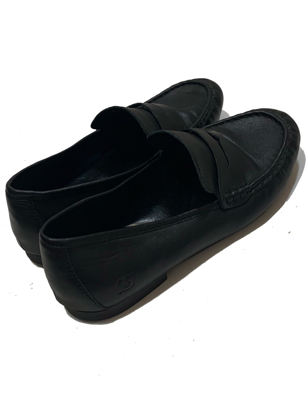 born women’s Classic Black Leather Loafers